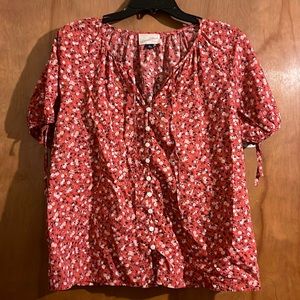 Universal Thread Women’s Red Floral Top Size XL